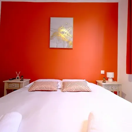 - Bienvenue Chez Perlane Et Yoann - Balnéo * Ruan