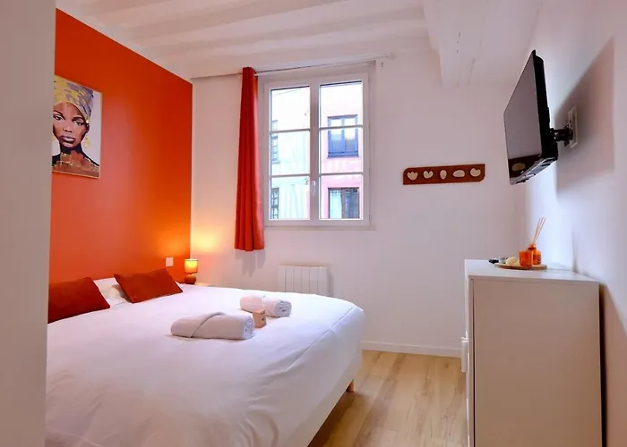 - Bienvenue Chez Perlane Et Yoann - Balneo *